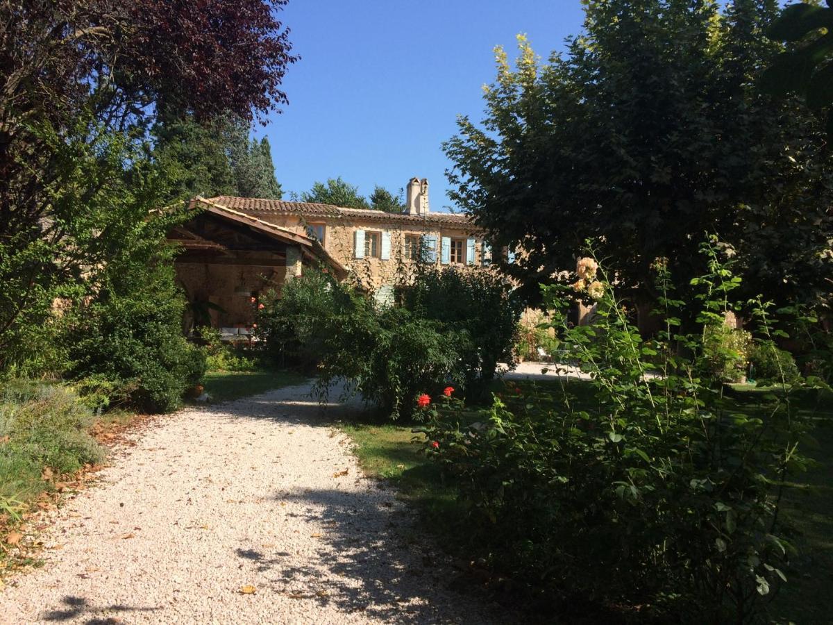 Le Moulin Des Pinchinats Bed & Breakfast Aix-en-Provence Exterior photo